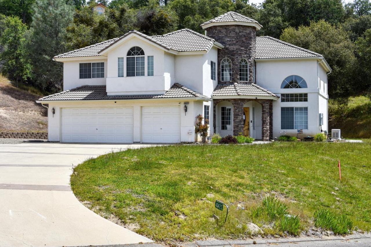 Mountain Majesty With Hot Tub, Pool Table, Generator, Ev Hookup Villa Oakhurst Eksteriør bilde